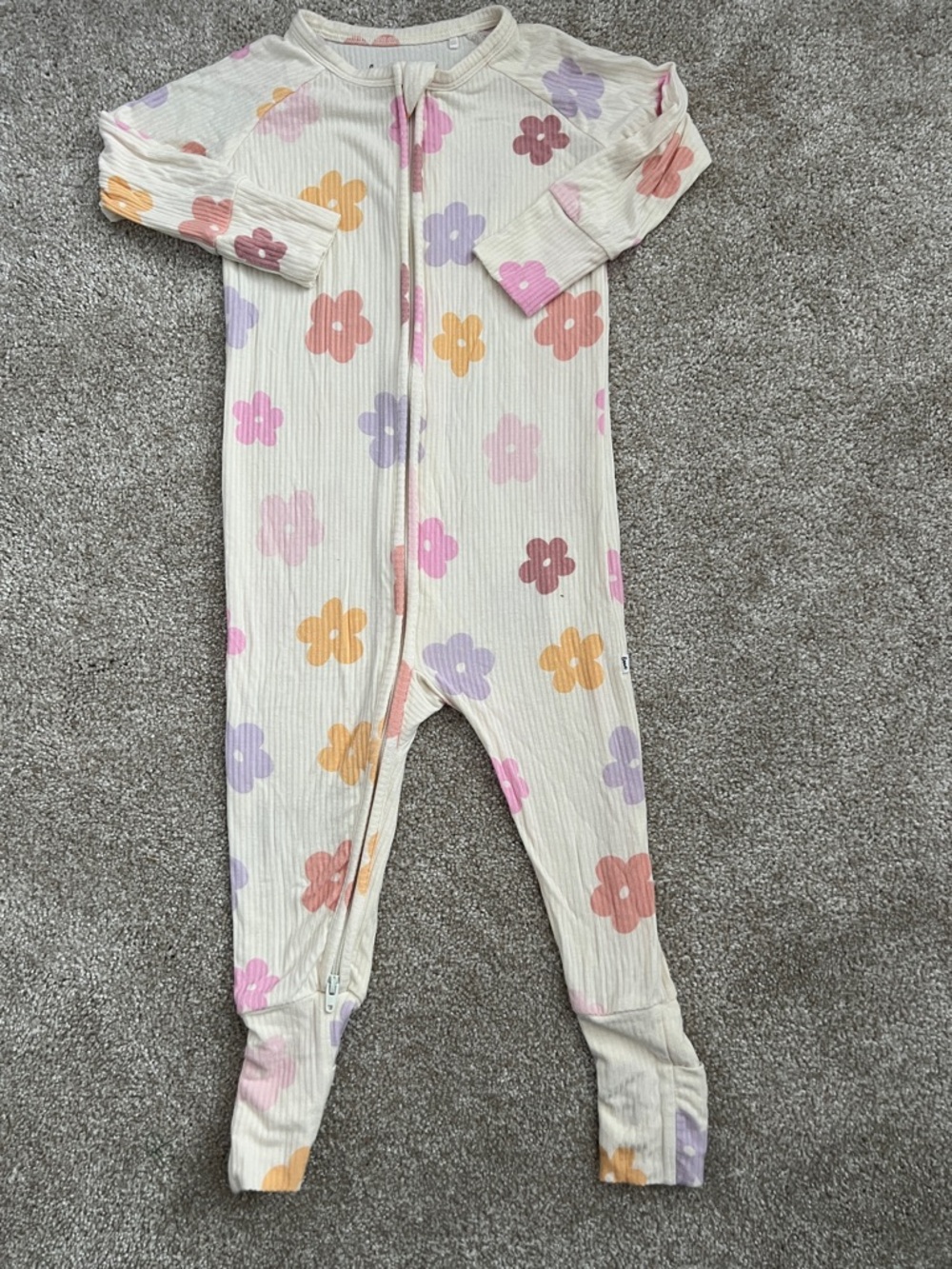 Cream Floral Zip-Front Footed One-Piece for Kids — Pastel Multi Flower Print